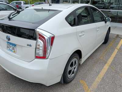 2013 Toyota Prius, $11330. Photo 4