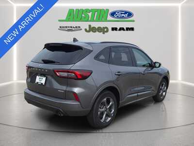 2024 Ford Escape, $26987. Photo 5