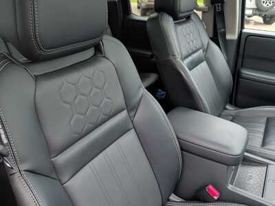 2025 Nissan Frontier, $41630. Photo 6