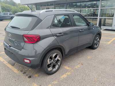 2025 Hyundai Venue, $20130. Photo 5