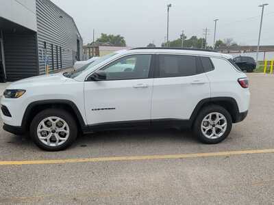 2025 Jeep Compass, $23040. Photo 2