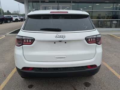 2025 Jeep Compass, $23040. Photo 4