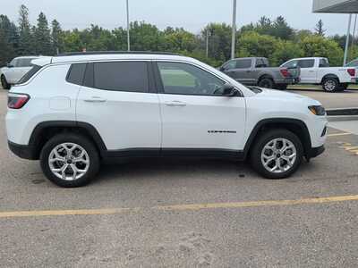 2025 Jeep Compass, $23040. Photo 6