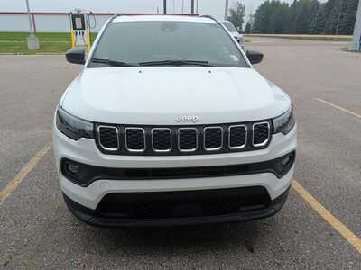 2025 Jeep Compass, $23040. Photo 8