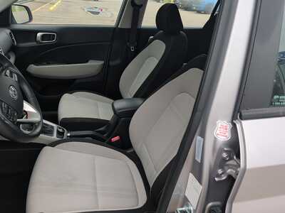 2025 Hyundai Venue, $20030. Photo 10