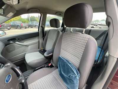 2007 Ford Focus, $5340. Photo 11