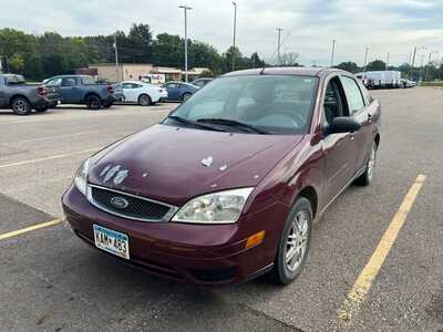 2007 Ford Focus, $5340. Photo 3