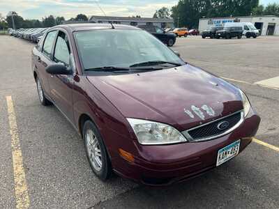 2007 Ford Focus, $5340. Photo 5