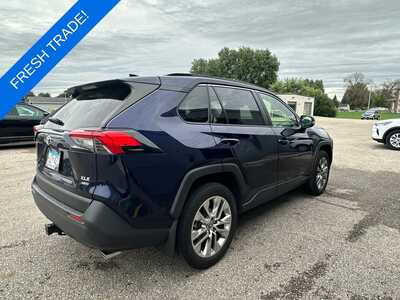 2019 Toyota RAV4, $25140. Photo 11