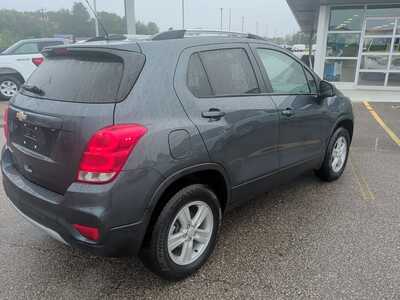 2022 Chevrolet Trax, $17870. Photo 5