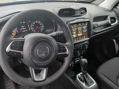 2023 Jeep Renegade, $19340. Photo 10