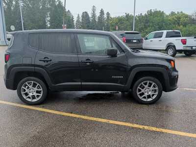 2023 Jeep Renegade, $19340. Photo 6