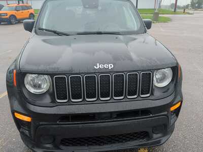 2023 Jeep Renegade, $19340. Photo 8