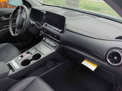 2023 Hyundai Kona Electric, $23850. Photo 8