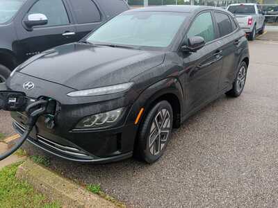 2023 Hyundai Kona Electric, $23850. Photo 1