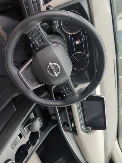 2025 Nissan Rogue, $21330. Photo 10