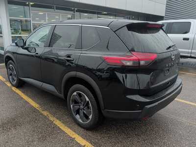 2025 Nissan Rogue, $21330. Photo 3