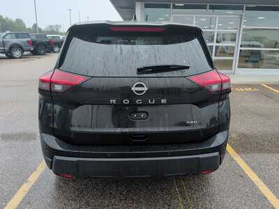 2025 Nissan Rogue, $21330. Photo 4