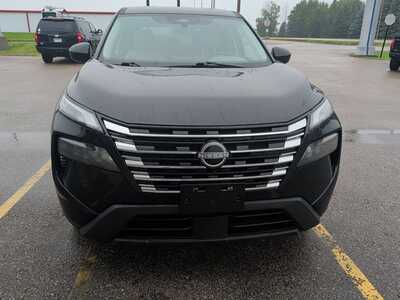 2025 Nissan Rogue, $21330. Photo 8