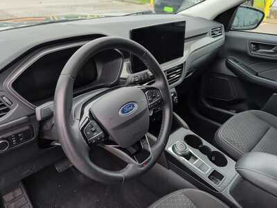 2023 Ford Escape, $24340. Photo 10