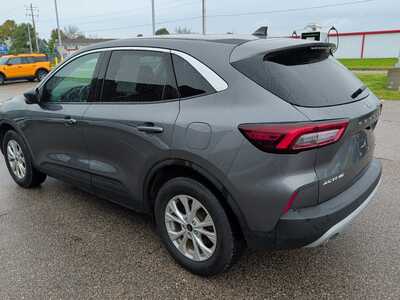 2023 Ford Escape, $24340. Photo 3