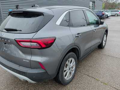2023 Ford Escape, $24340. Photo 5