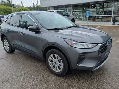 2023 Ford Escape, $24340. Photo 7