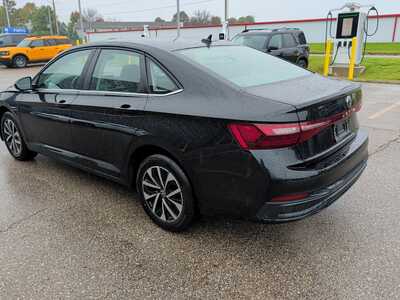 2025 Volkswagen Jetta, $19340. Photo 3