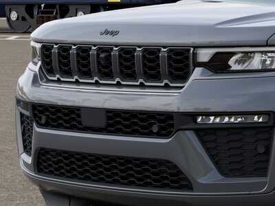 2027 Jeep Grand Cherokee L, $57384. Photo 11