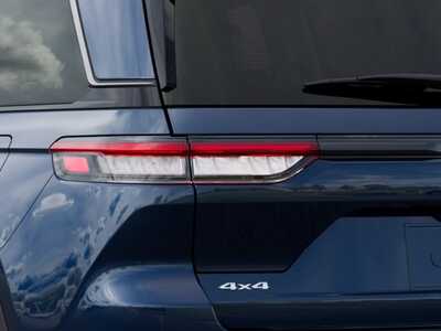 2027 Jeep Grand Cherokee, $48888. Photo 9
