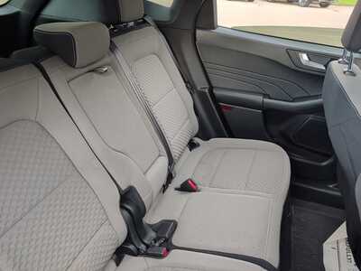 2021 Ford Escape, $18240. Photo 11