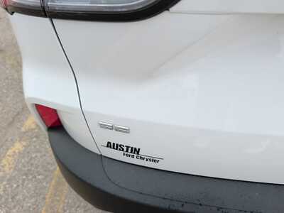 2021 Ford Escape, $18240. Photo 5