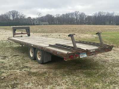 1995 Kiefer Manufacturing Gooseneck Flatbed, $6000.00. Photo 4