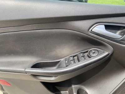 2016 Ford Focus, $3900. Photo 7