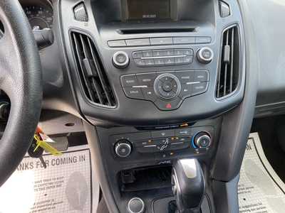 2016 Ford Focus, $3900. Photo 8