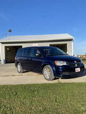 2015 Dodge Caravan, Grand, $6900. Photo 2