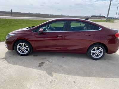 2016 Chevrolet Cruze, $8900. Photo 5