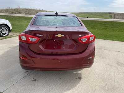 2016 Chevrolet Cruze, $8900. Photo 7