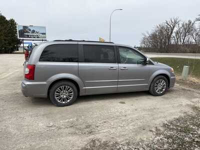 2013 Chrysler Town & Country, $3800. Photo 1