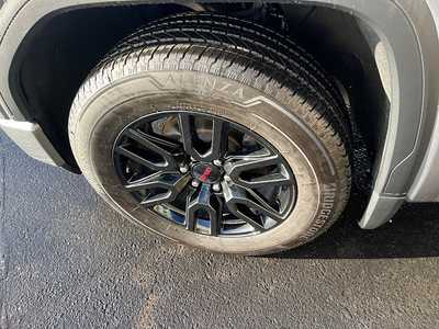 2021 GMC 1500 Crew Cab, $33940. Photo 11