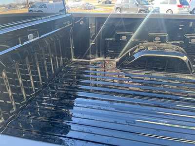 2022 Chevrolet 1500 Crew Cab, $31844. Photo 12