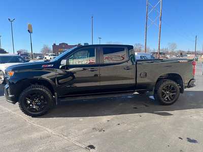 2022 Chevrolet 1500 Crew Cab, $31844. Photo 4