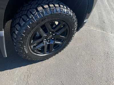 2022 Chevrolet 1500 Crew Cab, $31844. Photo 6