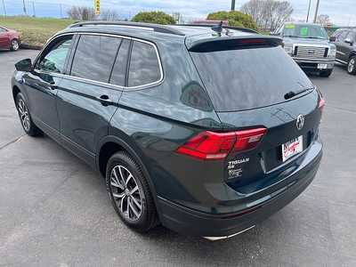 2019 Volkswagen Tiguan, $15490. Photo 5