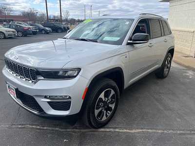 2023 Jeep Grand Cherokee, $32780. Photo 3