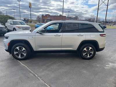 2023 Jeep Grand Cherokee, $32780. Photo 4
