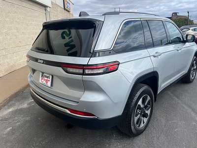 2023 Jeep Grand Cherokee, $32780. Photo 6