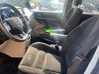 2018 Dodge Caravan, Grand, $10556. Photo 6