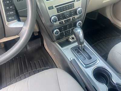 2011 Ford Fusion, $4999. Photo 11