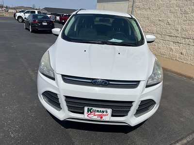 2016 Ford Escape, $8450. Photo 2